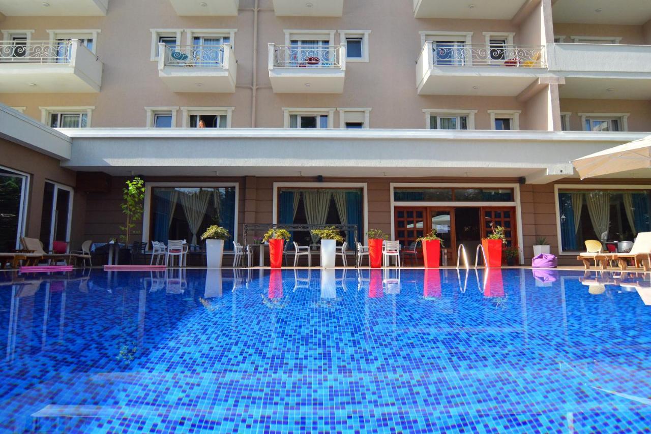Sandy Beach Resort Golem  Exteriér fotografie