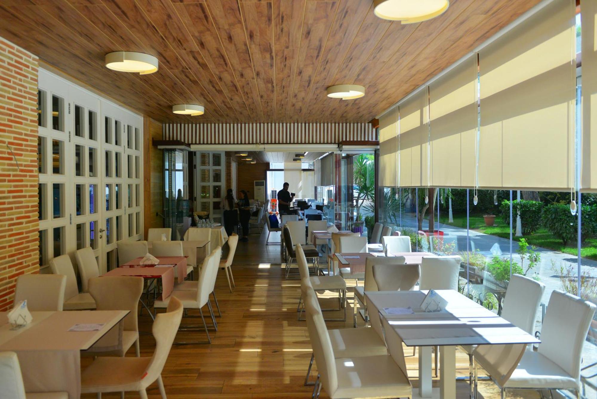 Sandy Beach Resort Golem  Exteriér fotografie