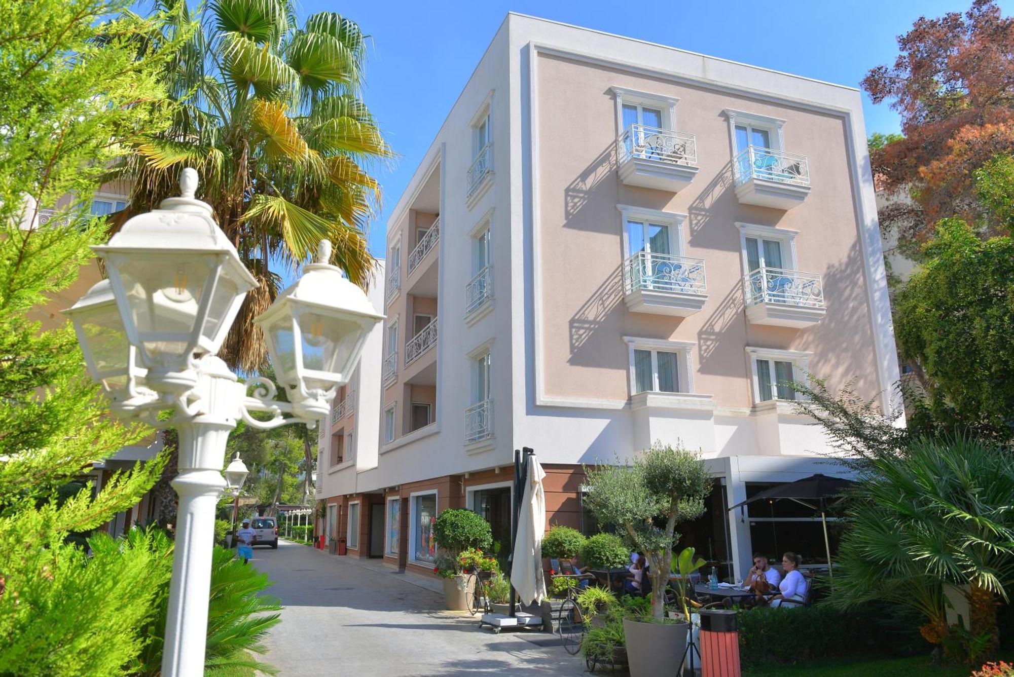 Sandy Beach Resort Golem  Exteriér fotografie
